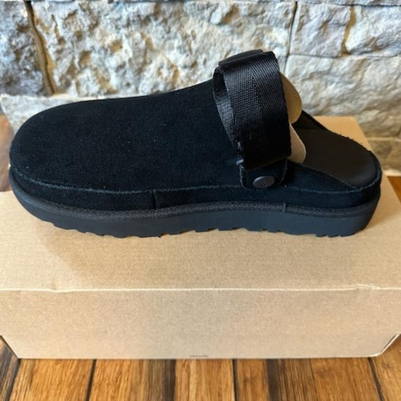 UGG Goldenstar Clogs - Picture 3 of 6